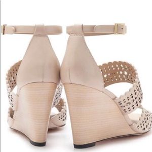SOLD Tory Burch Beige wedge